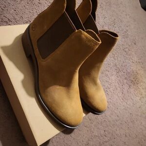 Timberland Women's Tan Chelsea Boots